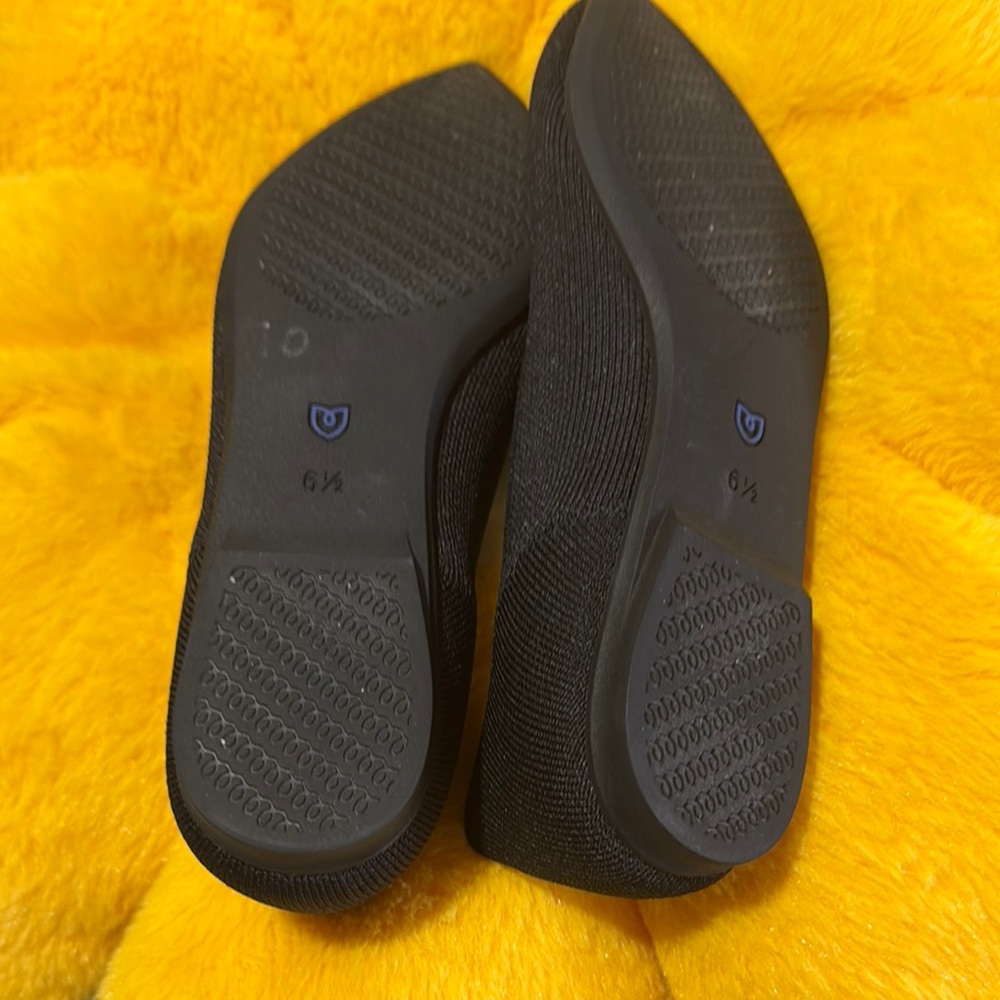Rothy's Black Flats Sleek Minimalist Design - Picture 5 of 6